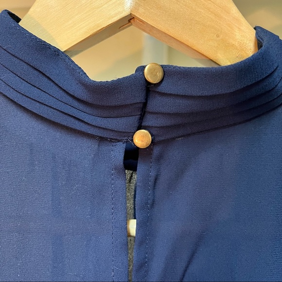 NY&CO Navy Sleeveless Blouse, (S) - Picture 4 of 6